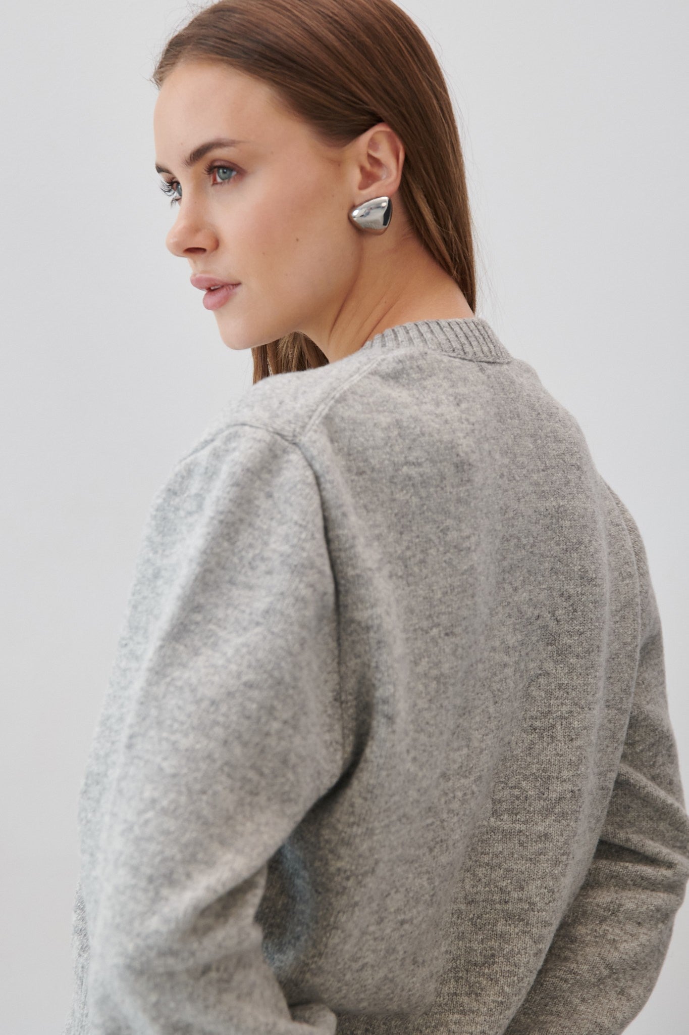 Wełniany kardigan zapinany szary - 4