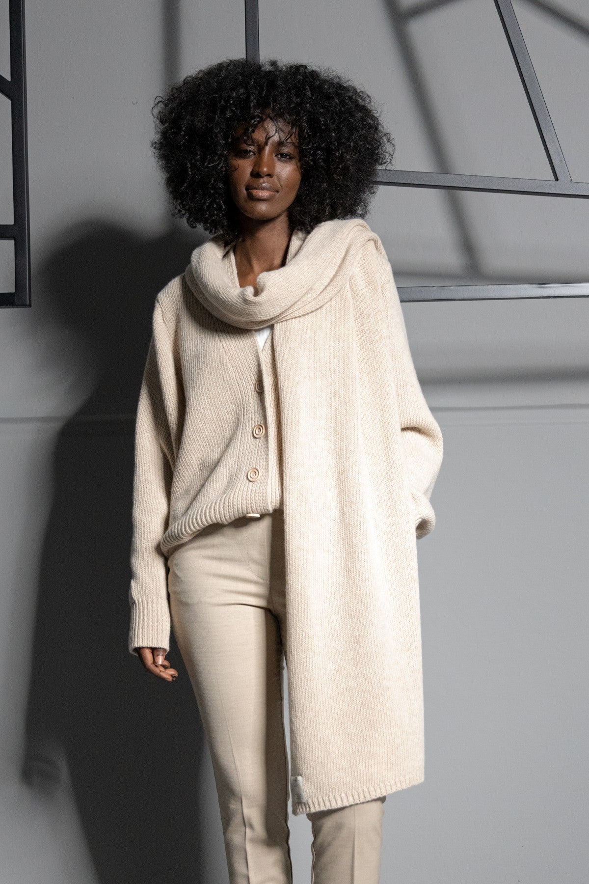 Wełniany szal beżowy - 1