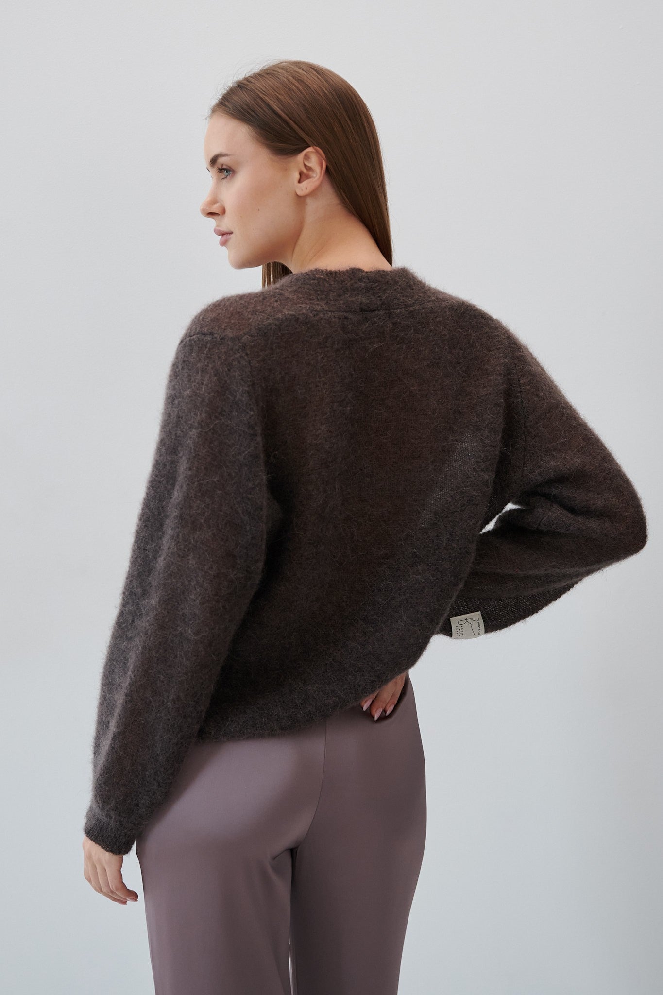 Zapinany kardigan z niefarbowanej wełny alpaki brązowy - 4