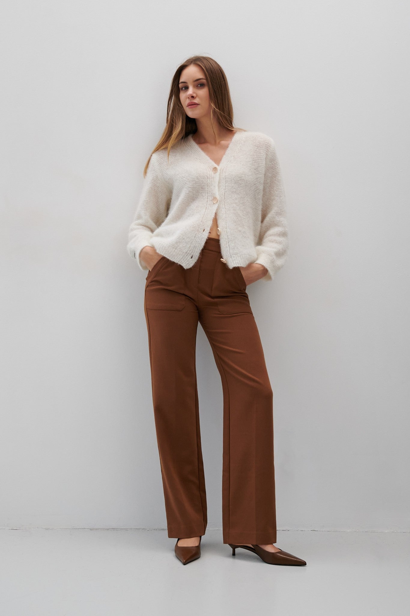 Zapinany kardigan z niefarbowanej wełny alpaki ecru - 1