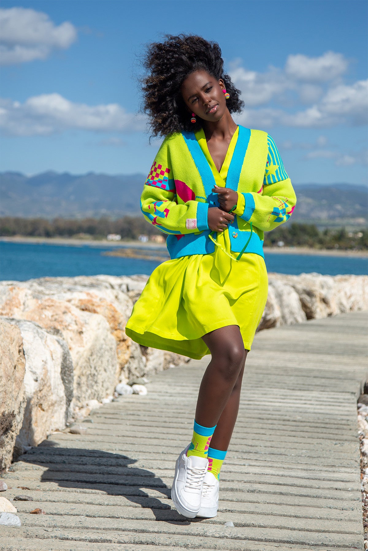 Zapinany żakardowy kardigan z geometrycznym wzorem limonkowy - 1