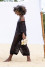 Długa ażurowa sukienka plażowa F1249 na lato na plażę