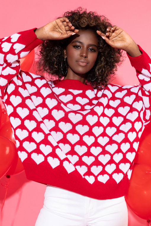 Loose sweater with a pattern of hearts F1381
