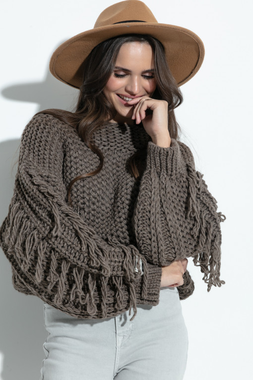 Chunky knitted sweater with fringes F1378