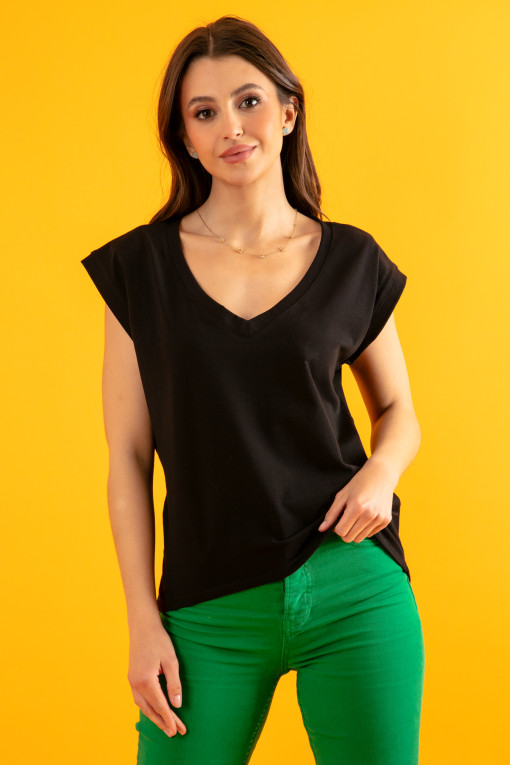 Blouse with a V-neck and an appliqué on the back K694