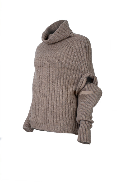 Sweter z dopinanymi rękawami N06