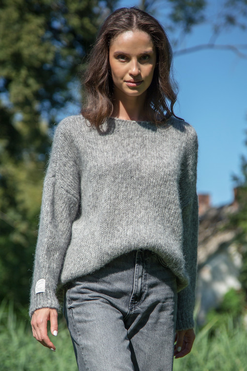 CLASSIC SWEATER MADE FROM UNDYED ALPACA WOOL AND MACO COTTON F1743