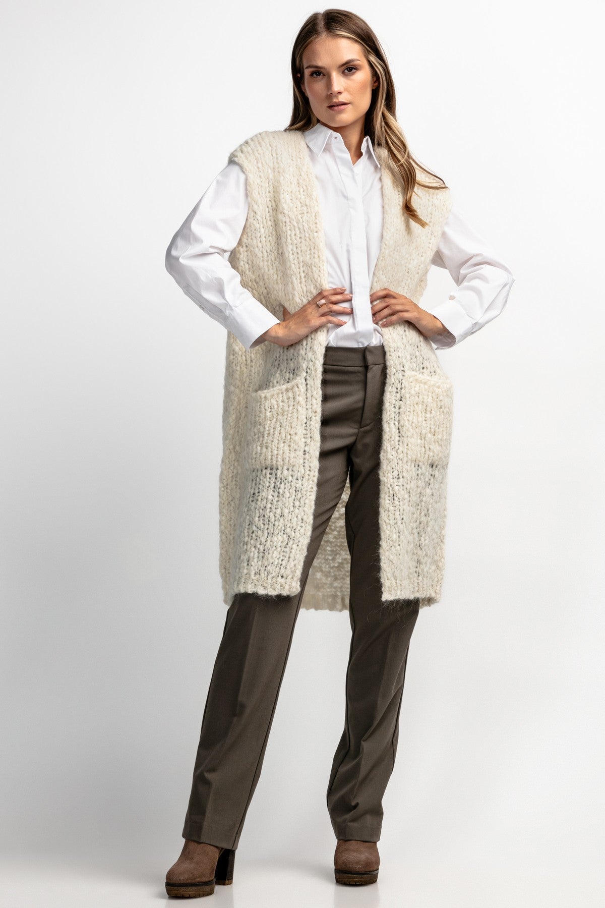 Kamizelka z niefarbowanej wełny alpaki z kieszeniami szary Ecru