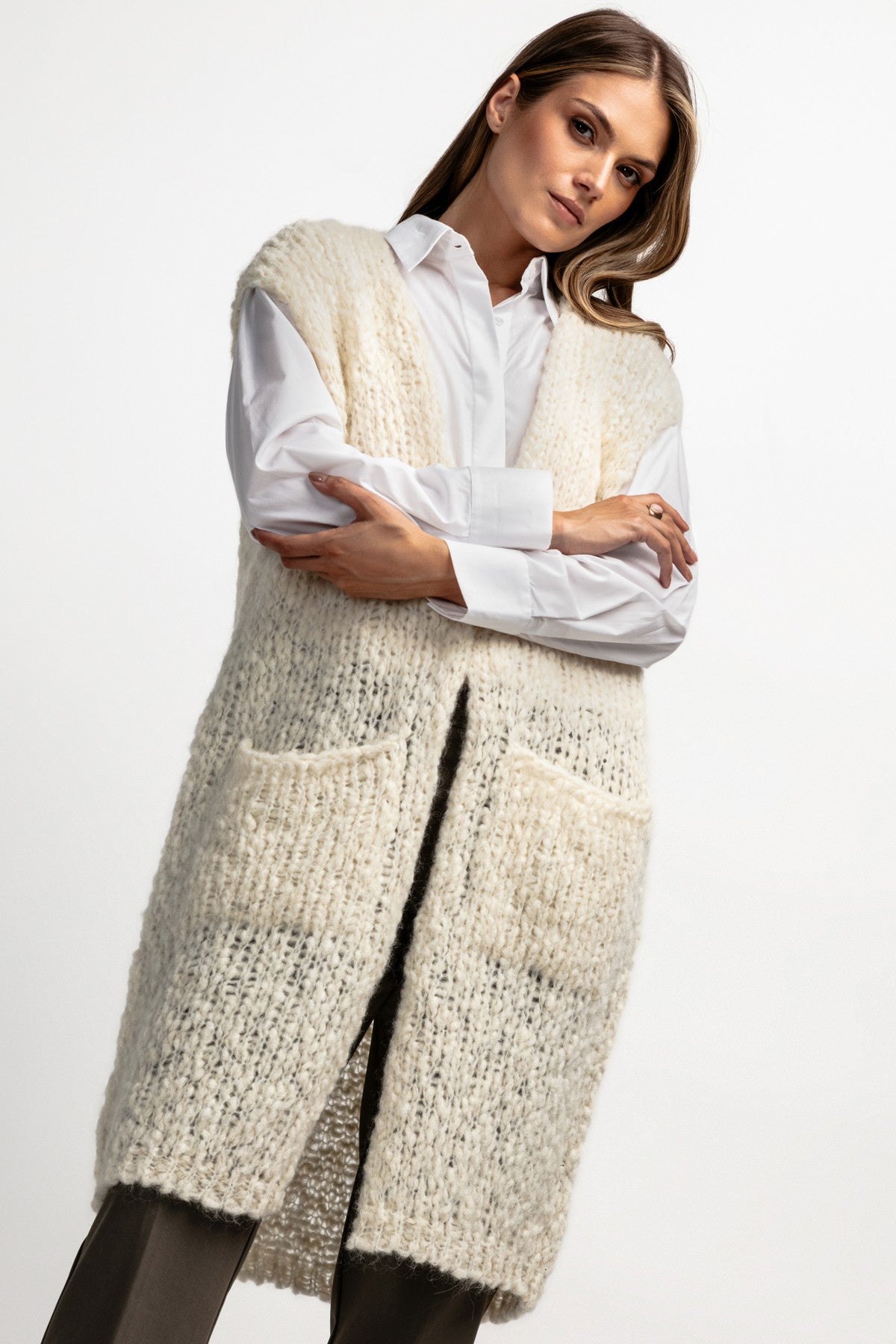 Kamizelka z niefarbowanej wełny alpaki z kieszeniami szary Ecru