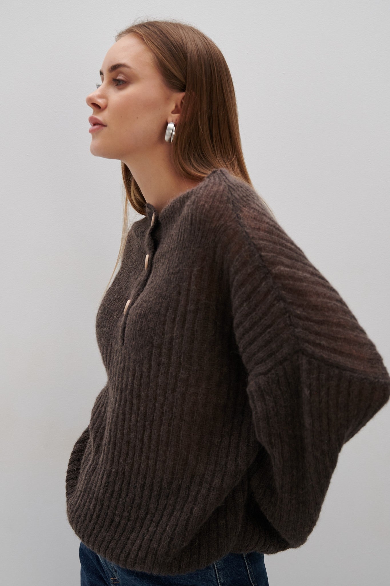 Sweter z wełny alpaki zapinany szary Brown