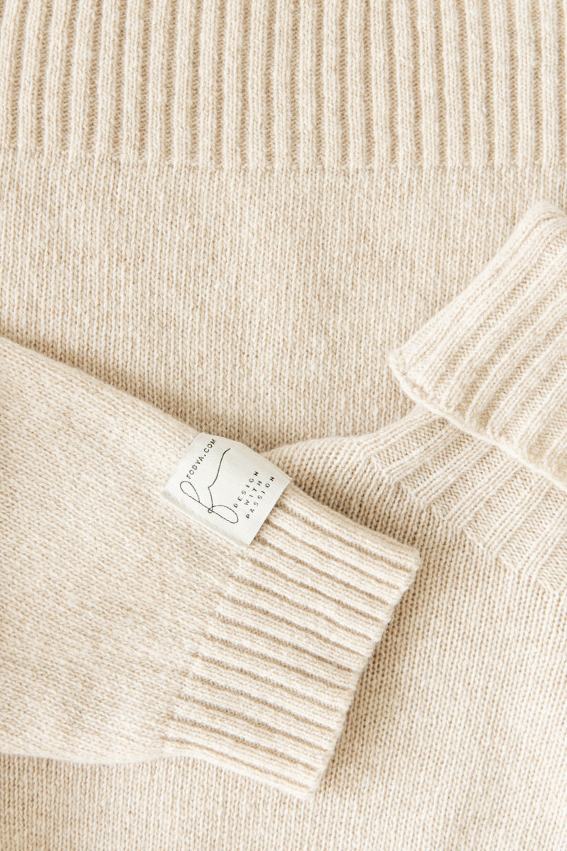 Chunky knit merino wool turtleneck sweater ecru