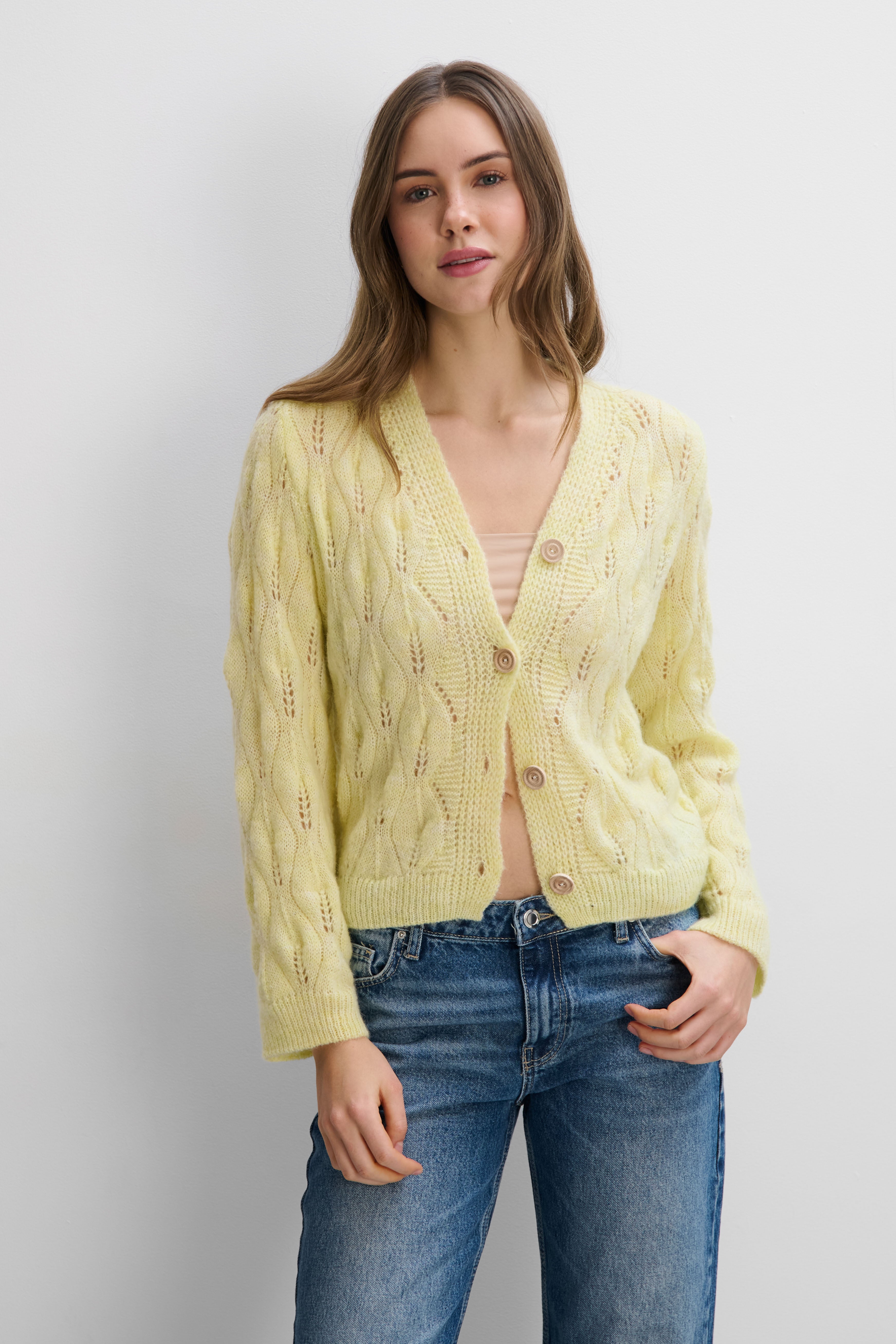 Delikatny kardigan mgiełka z wełny alpaki żółty