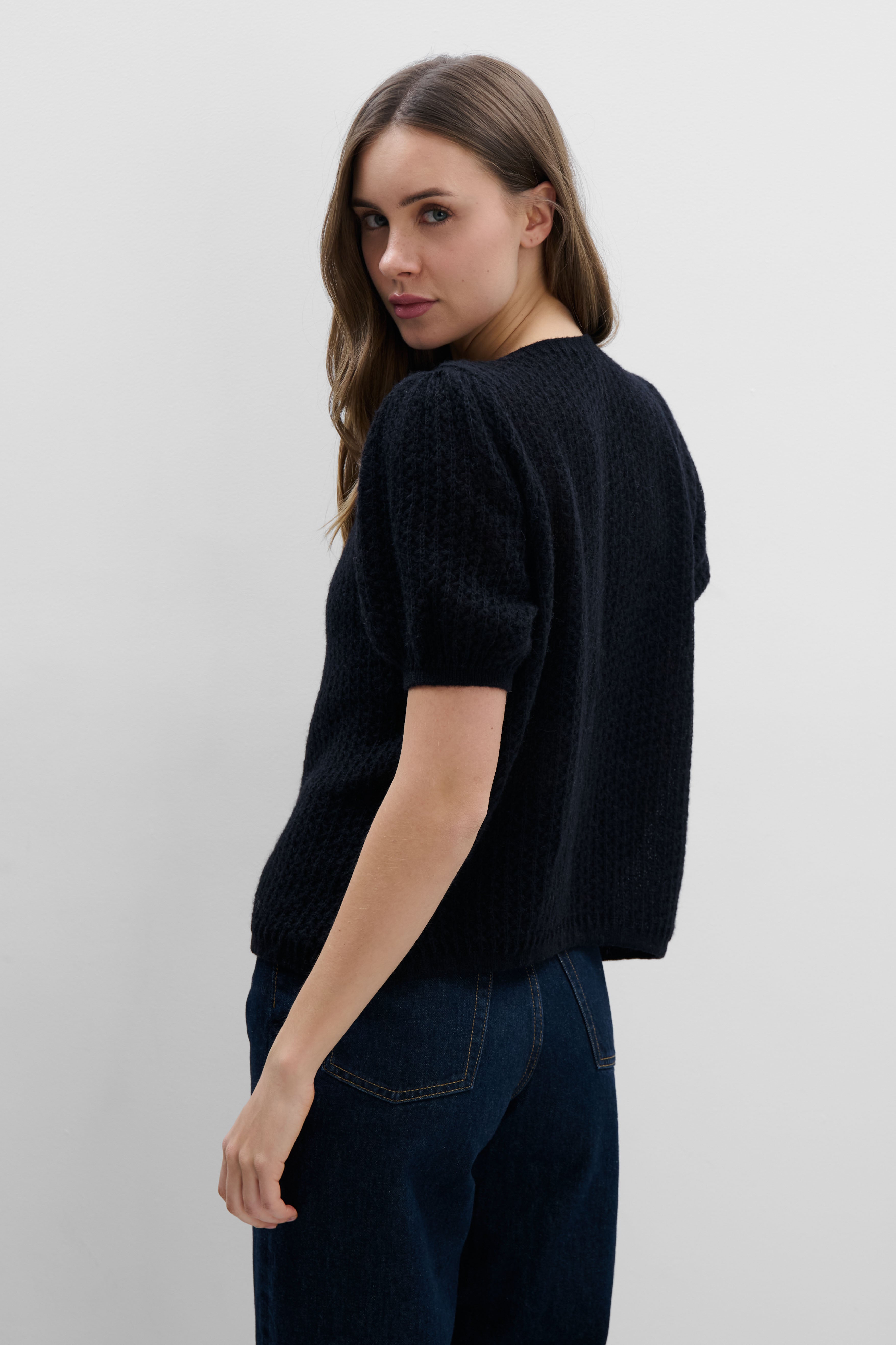 ZAPINANY SWETER Z WEŁNY BABY ALPAKA I WEŁNY VIRGIN CZARNY