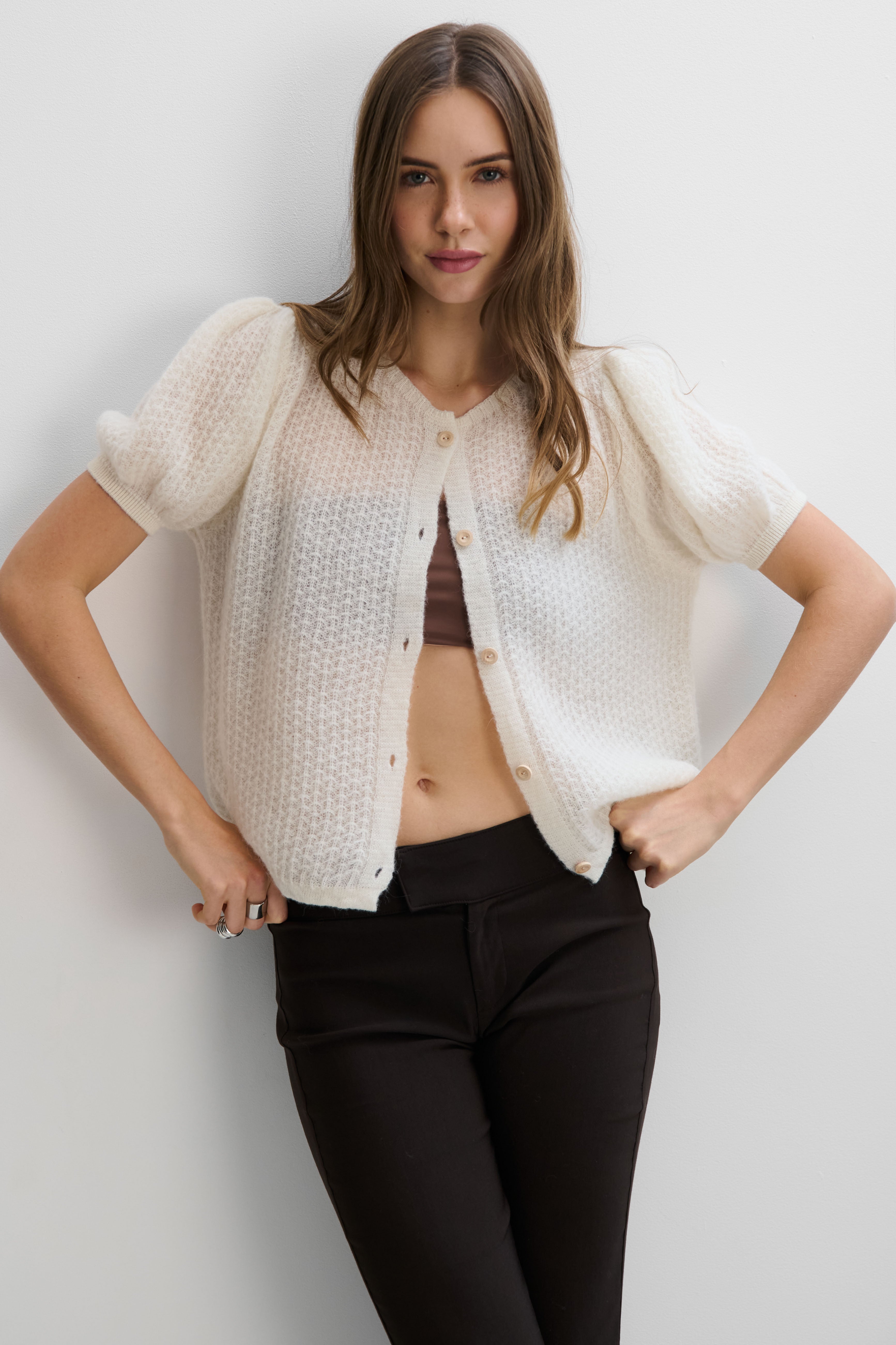 Button-up sweater made of baby alpaca and ecru virgin wool