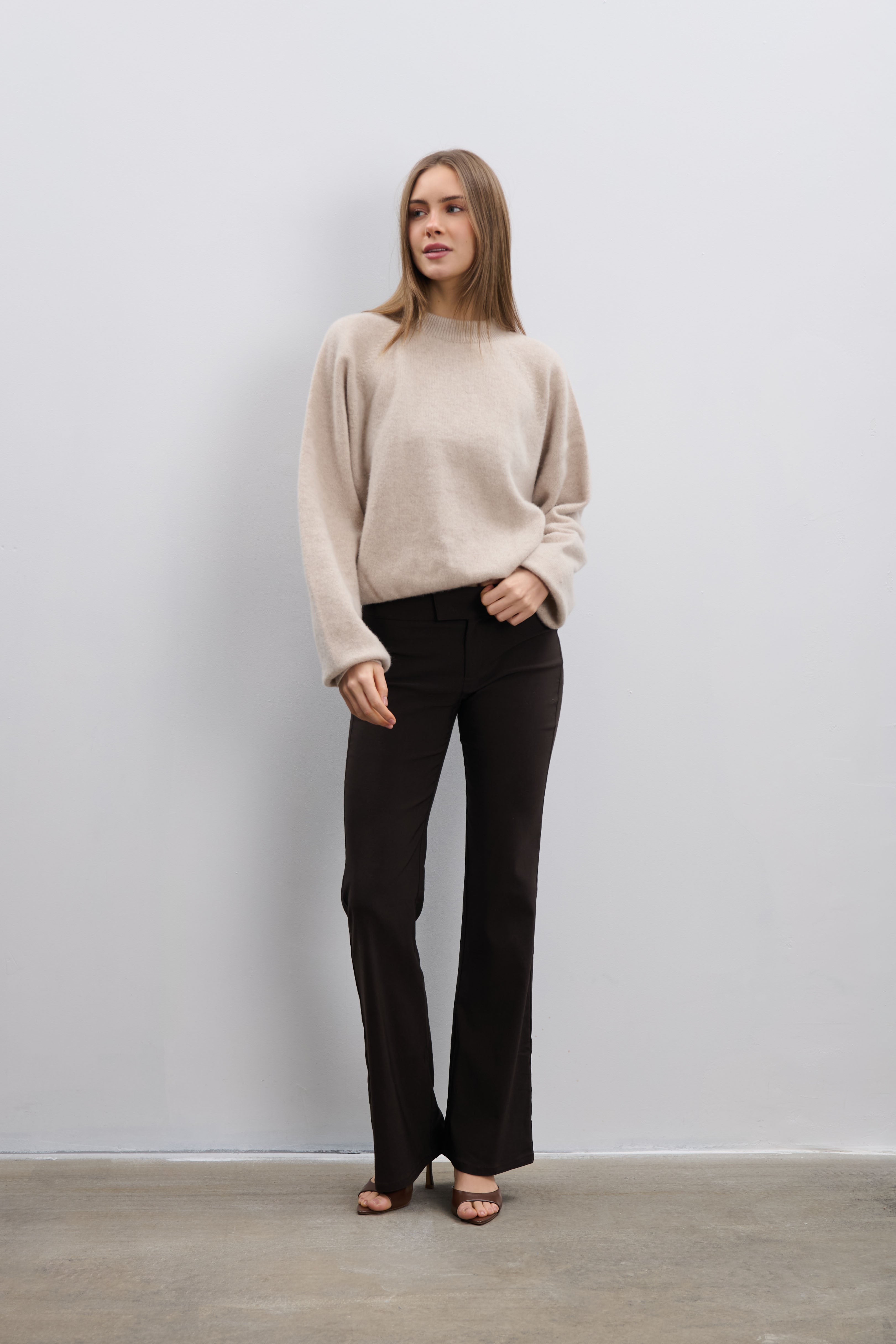 Cashmere Velvet Air Beige Cashmere Sweater