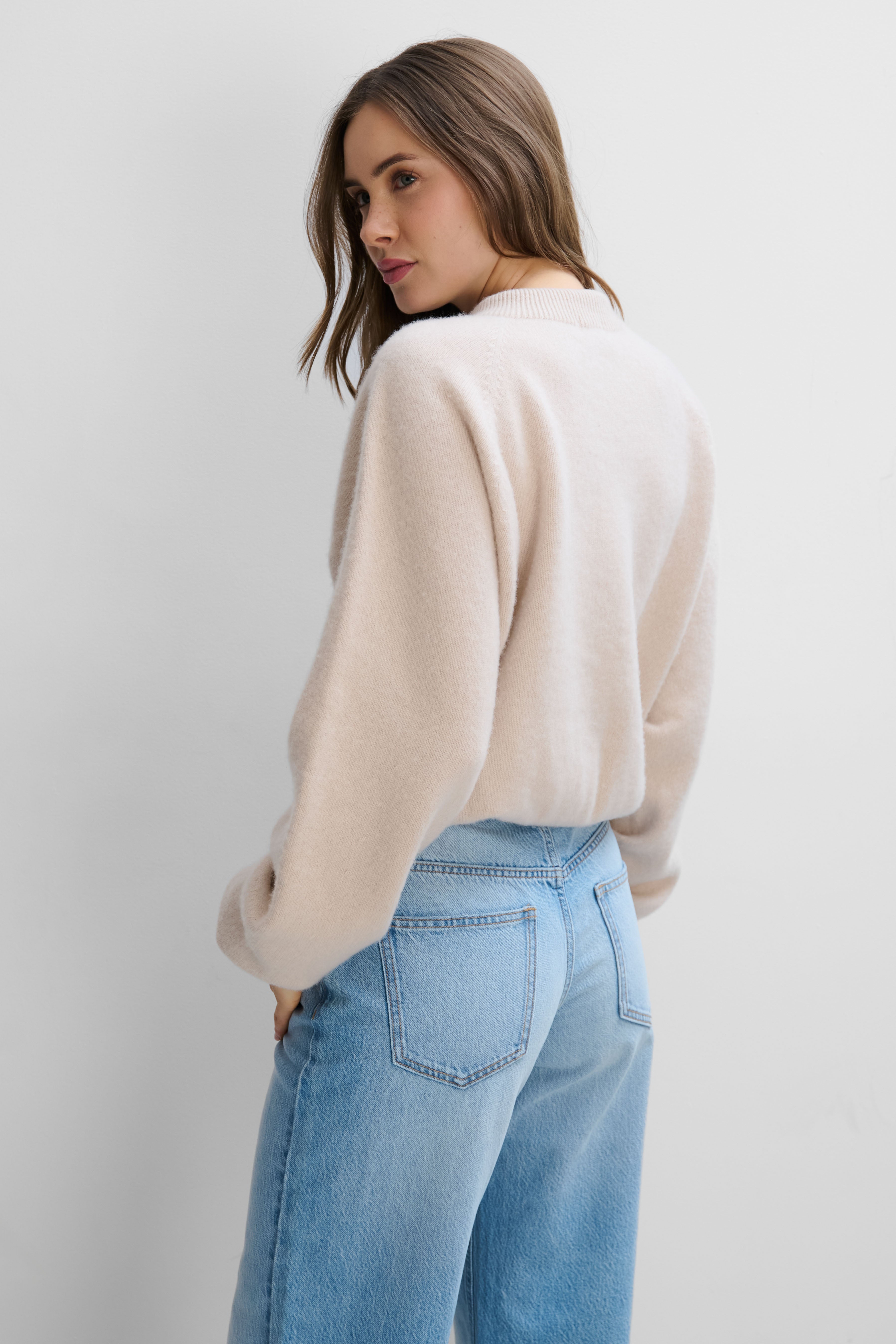 Sweter z kaszmiru Cashmere Velvet Air jasny beż