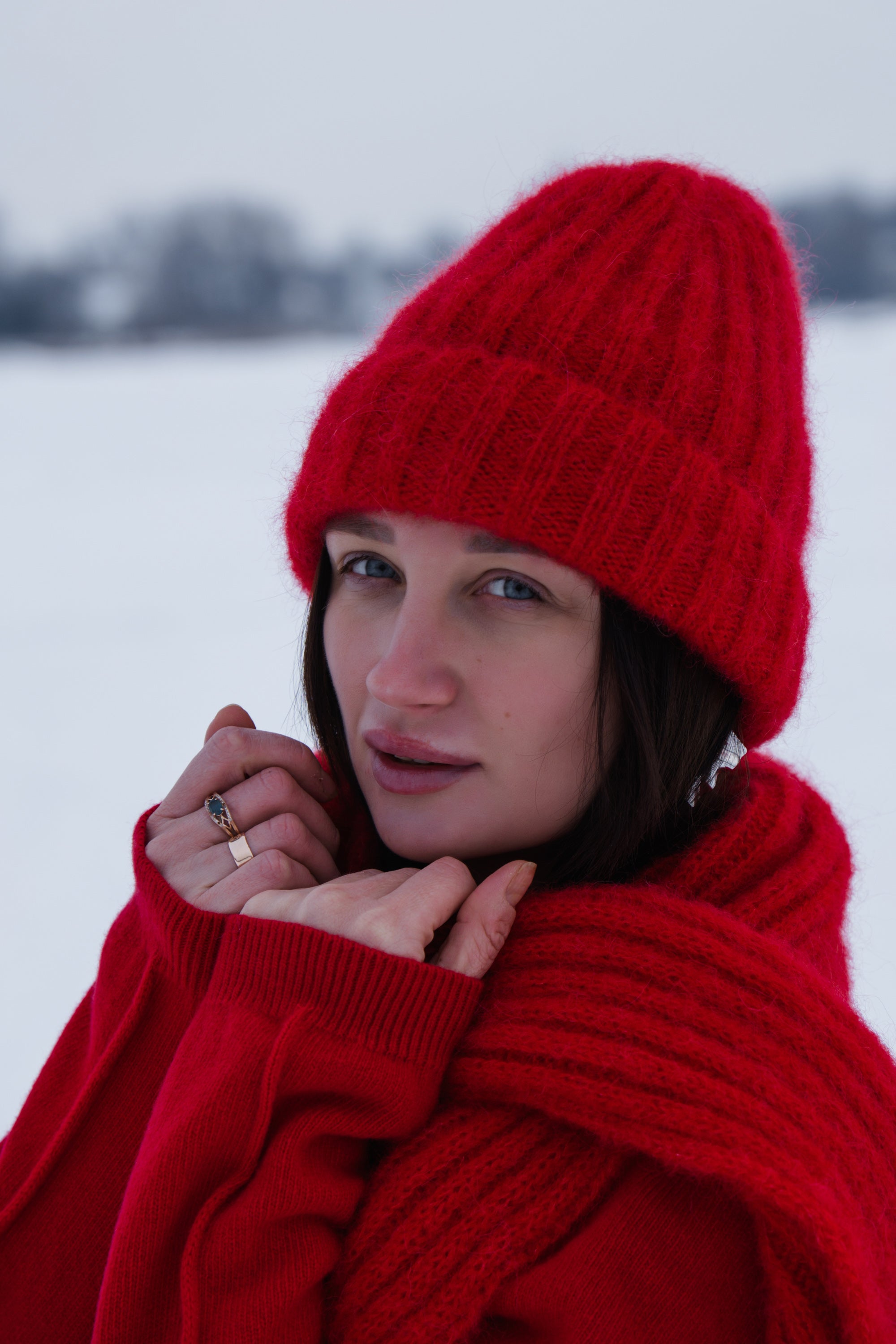 Czapka z wełny alpaki Snow Kiss czerwony