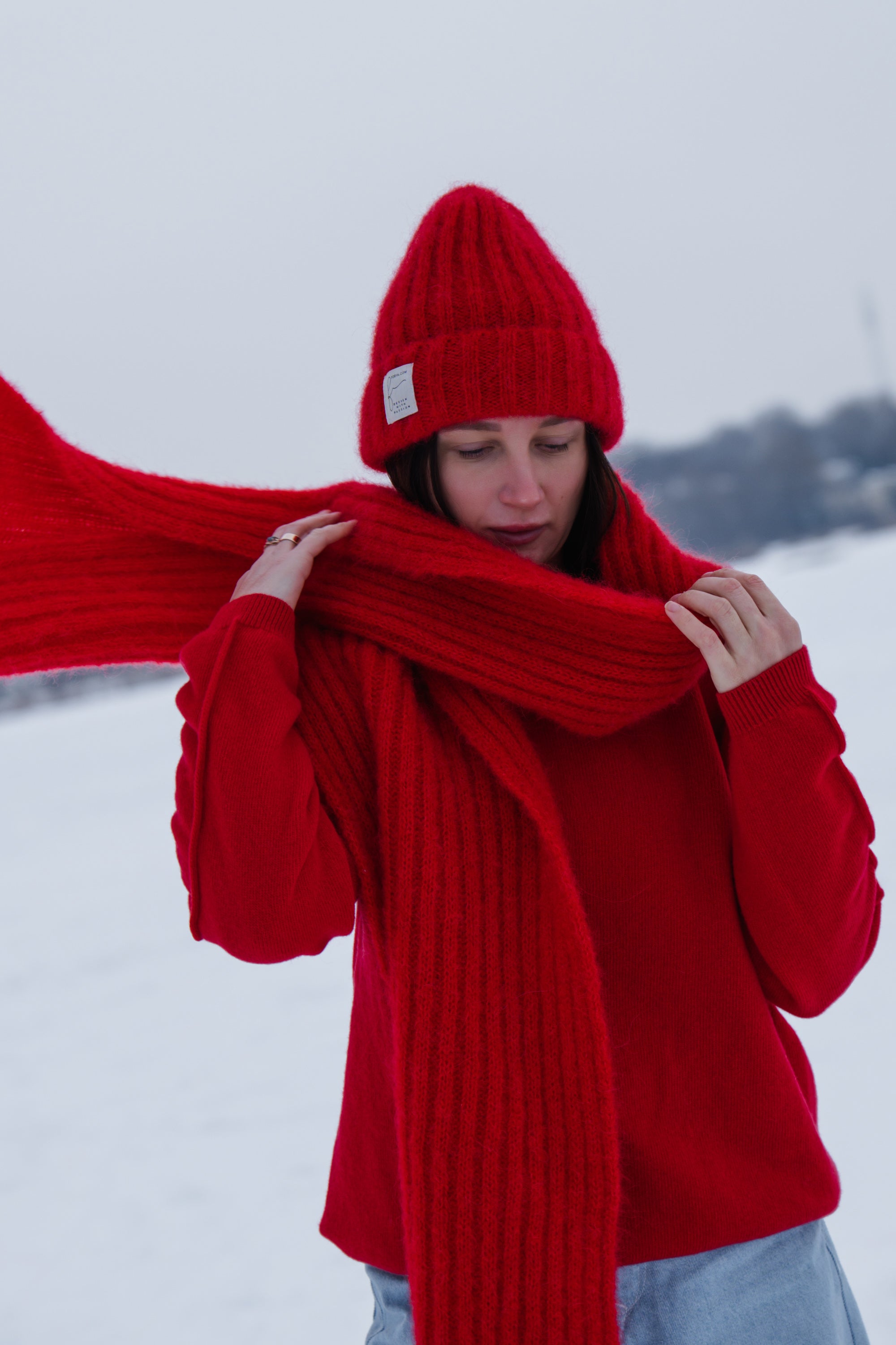 Szal z wełny alpaki Snow Kiss czerwony