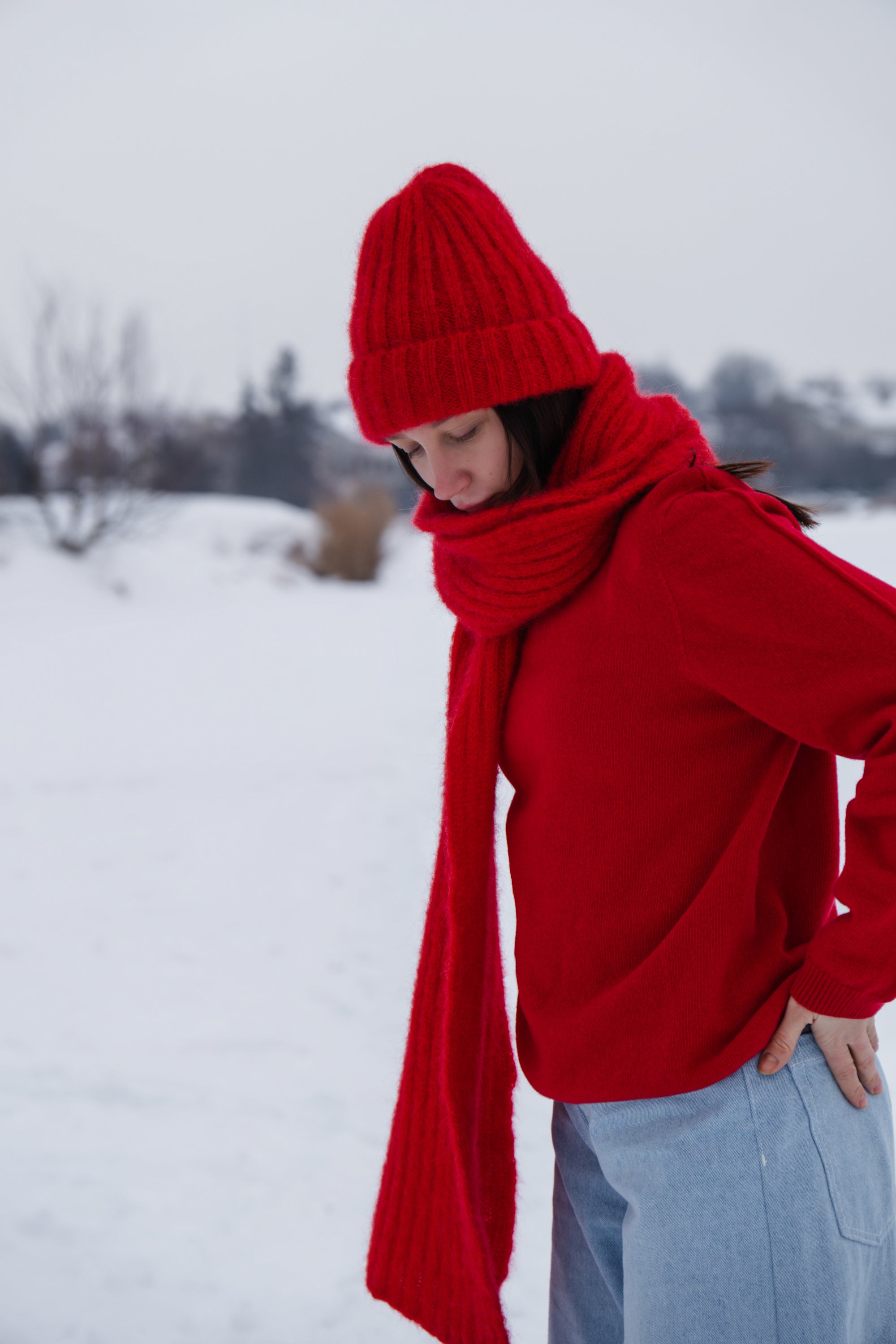 Szal z wełny alpaki Snow Kiss czerwony