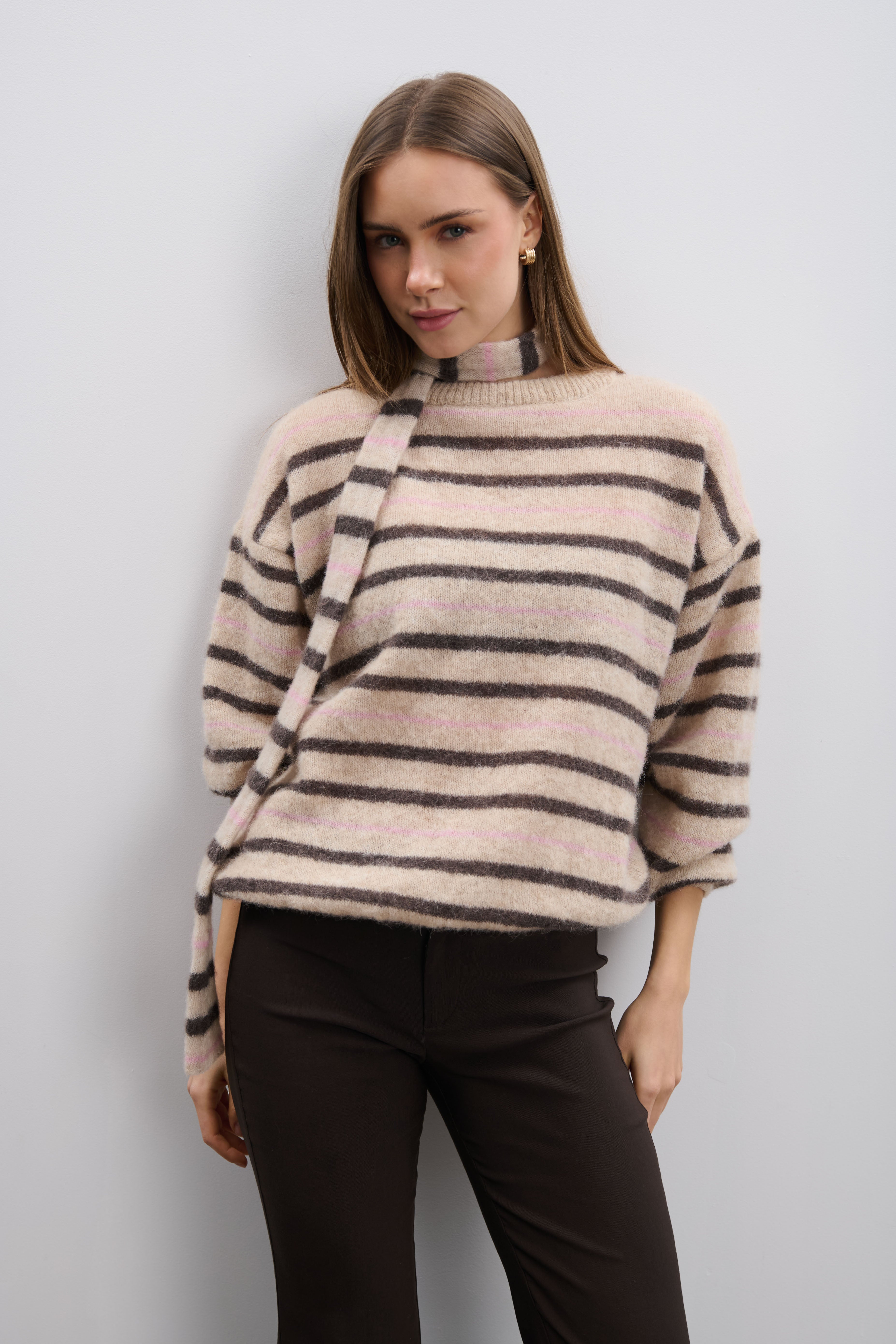 Lekki Sweter z wełny alpaki Gentle Lines beżowy