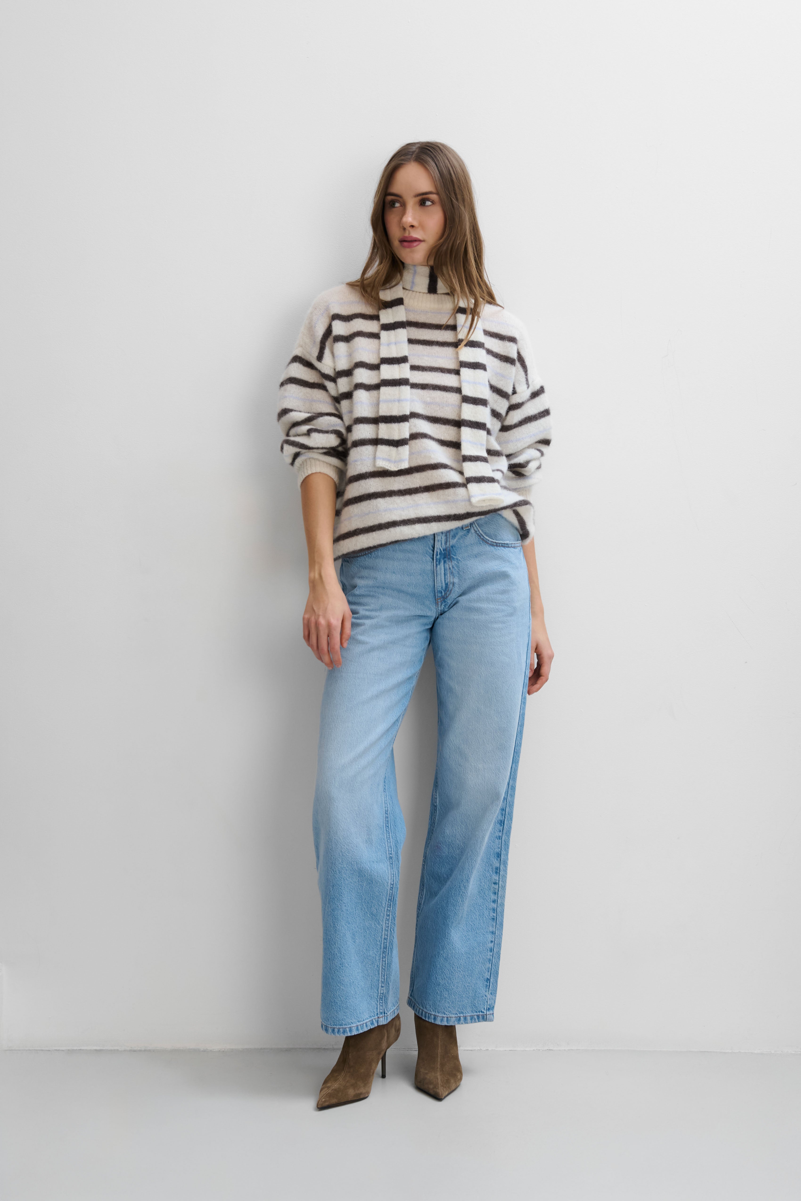 Lekki Sweter z wełny alpaki Gentle Lines ecru