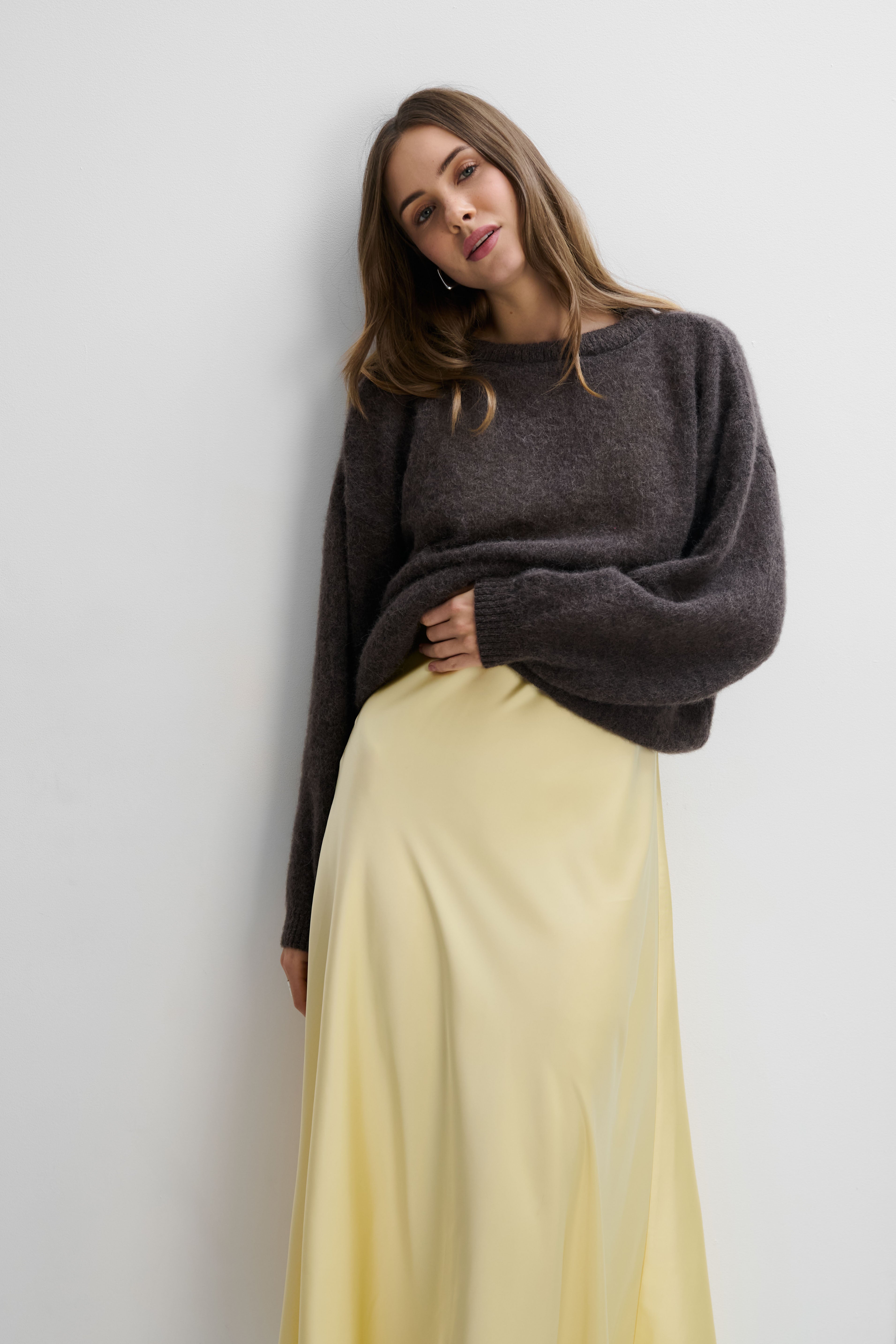 Lekki sweter z wełny alpaki Aura brązowy