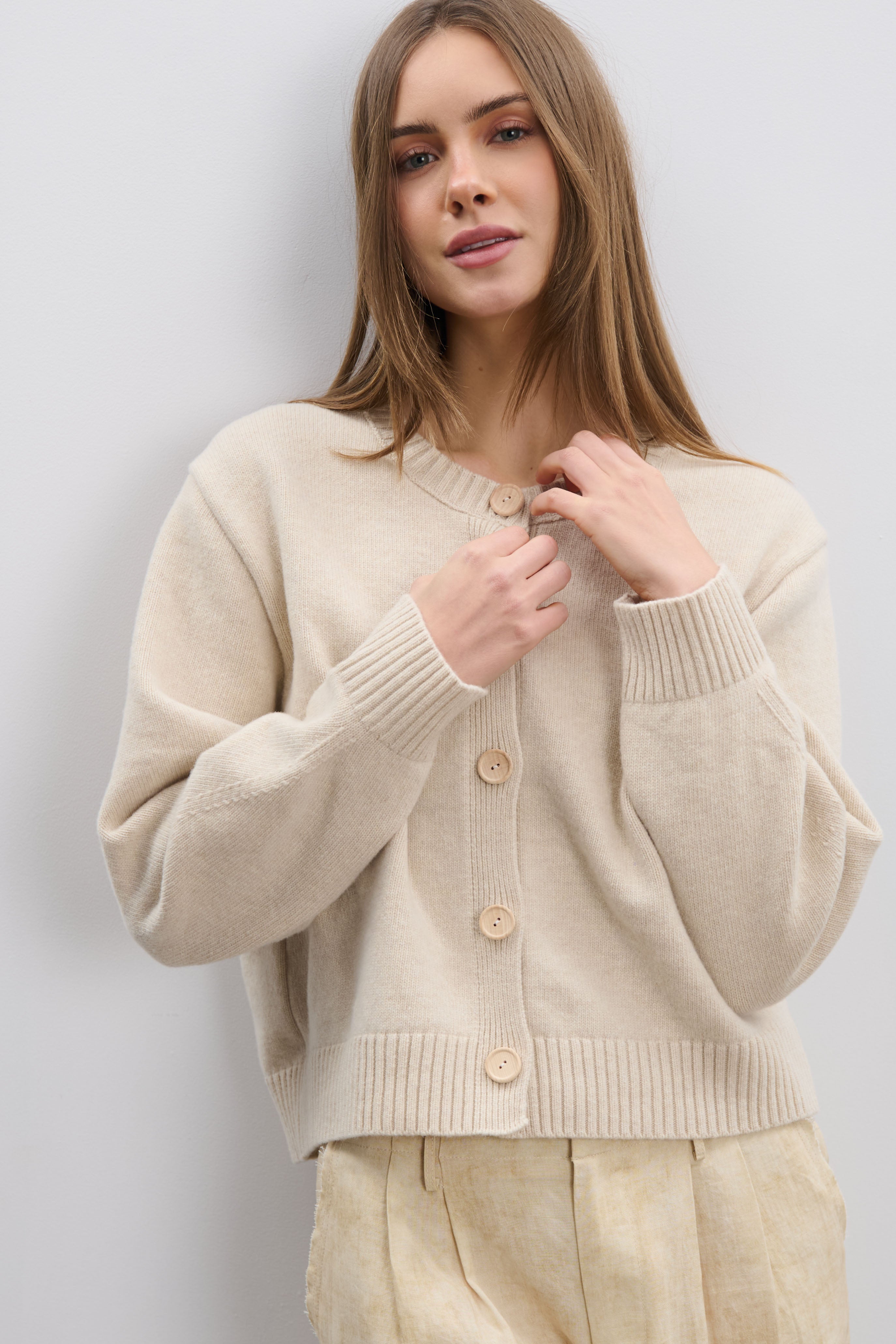 Calm ecru cashmere and merino wool cardigan