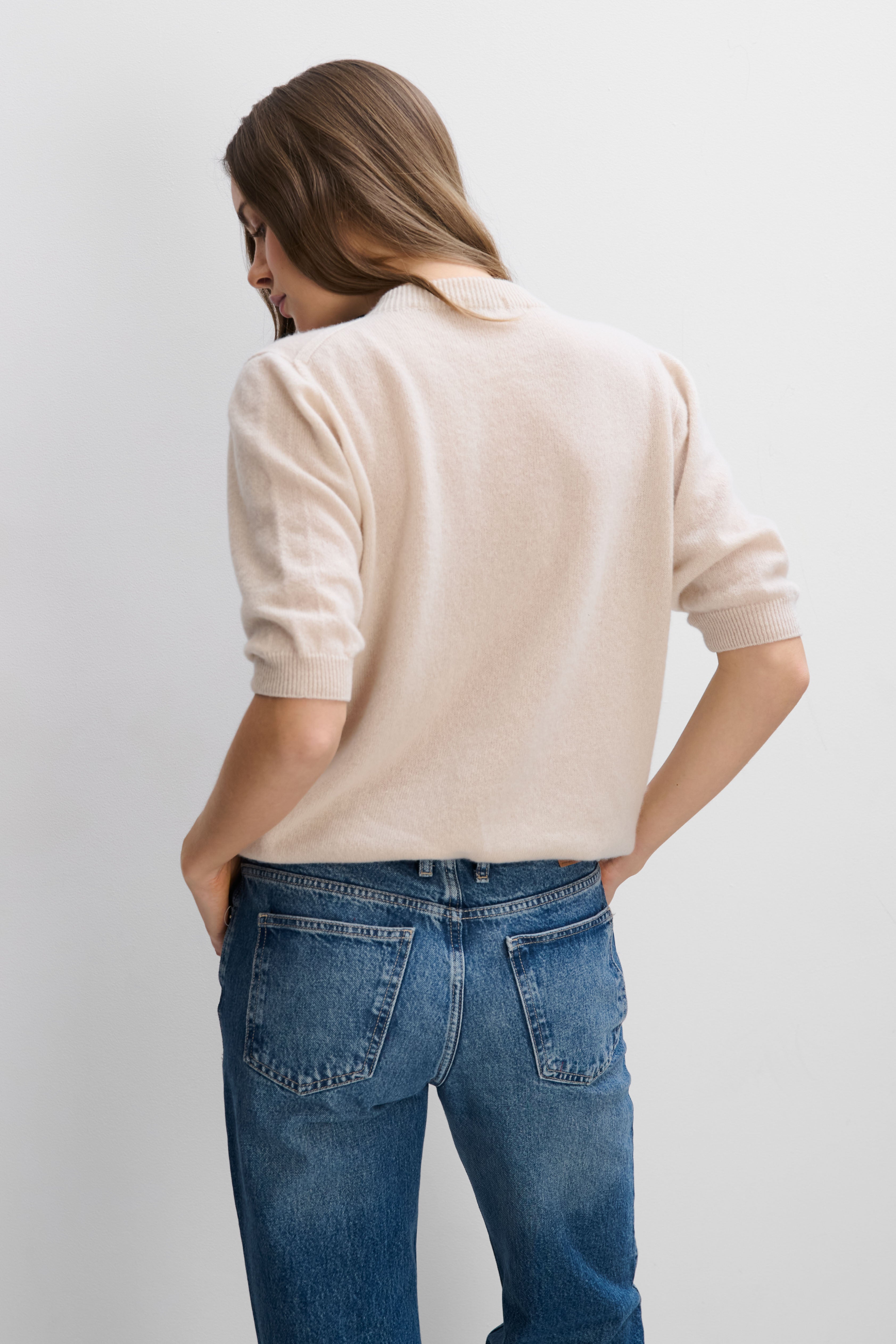 Bluzka z kaszmiru Lumi jasny beż