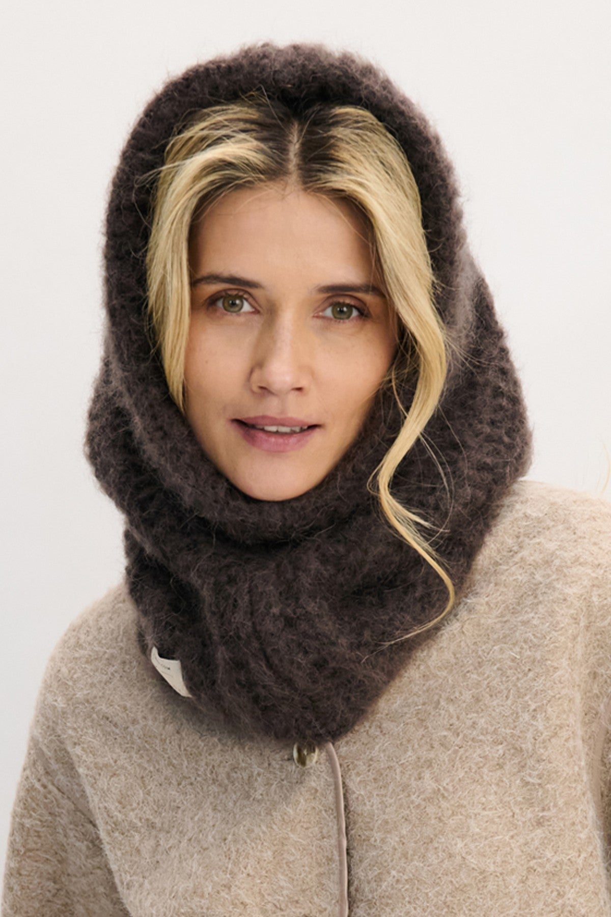 Balaclava z wełny alpaki SOFT HAVEN brązowy - 2