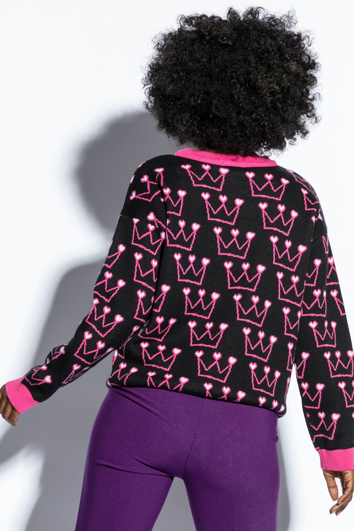 Bawełniany sweter korony serca czarny - 4