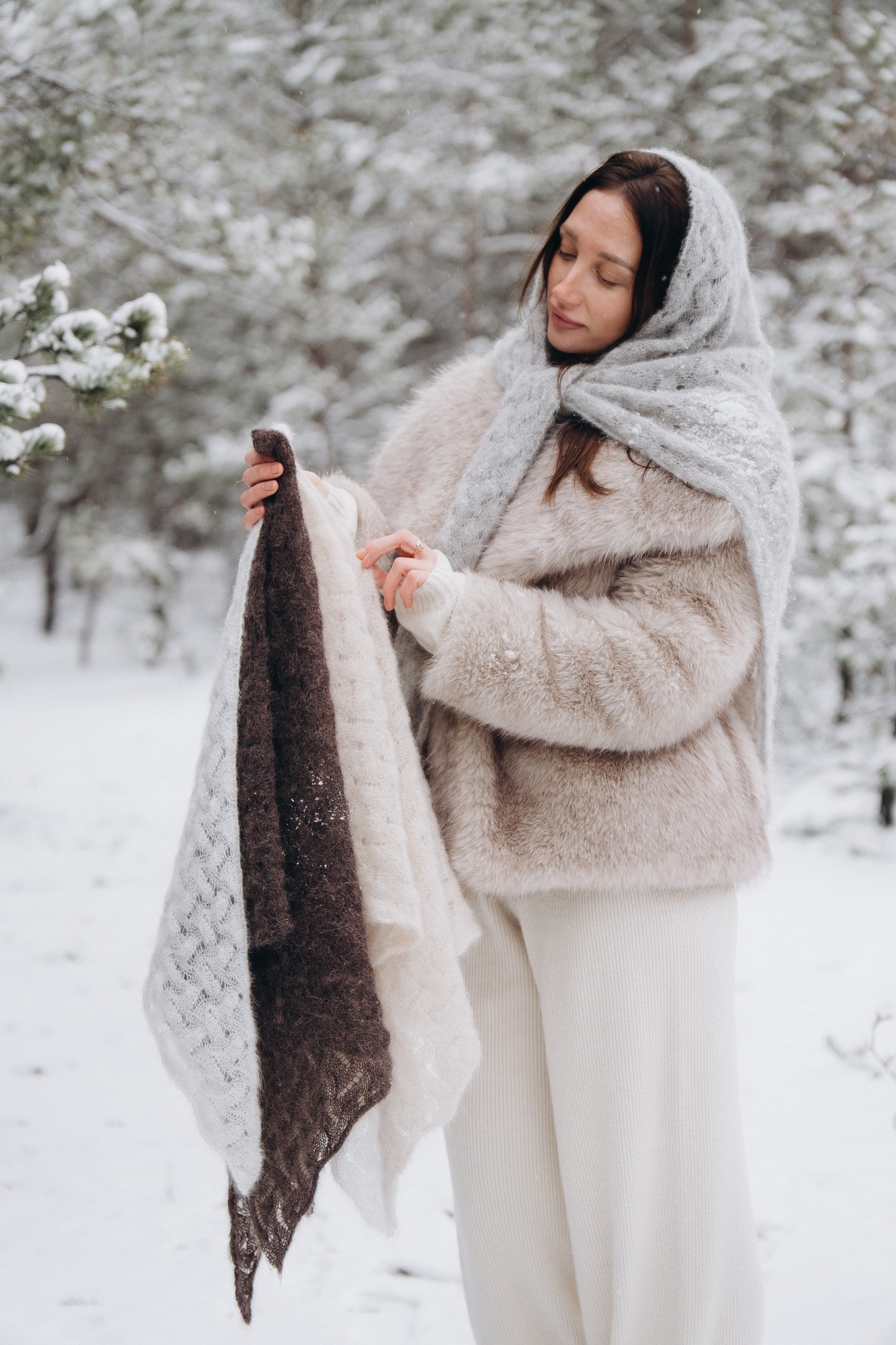 Chusta ażurowa z wełny alpaki Cloudloom Shawl szary - 8