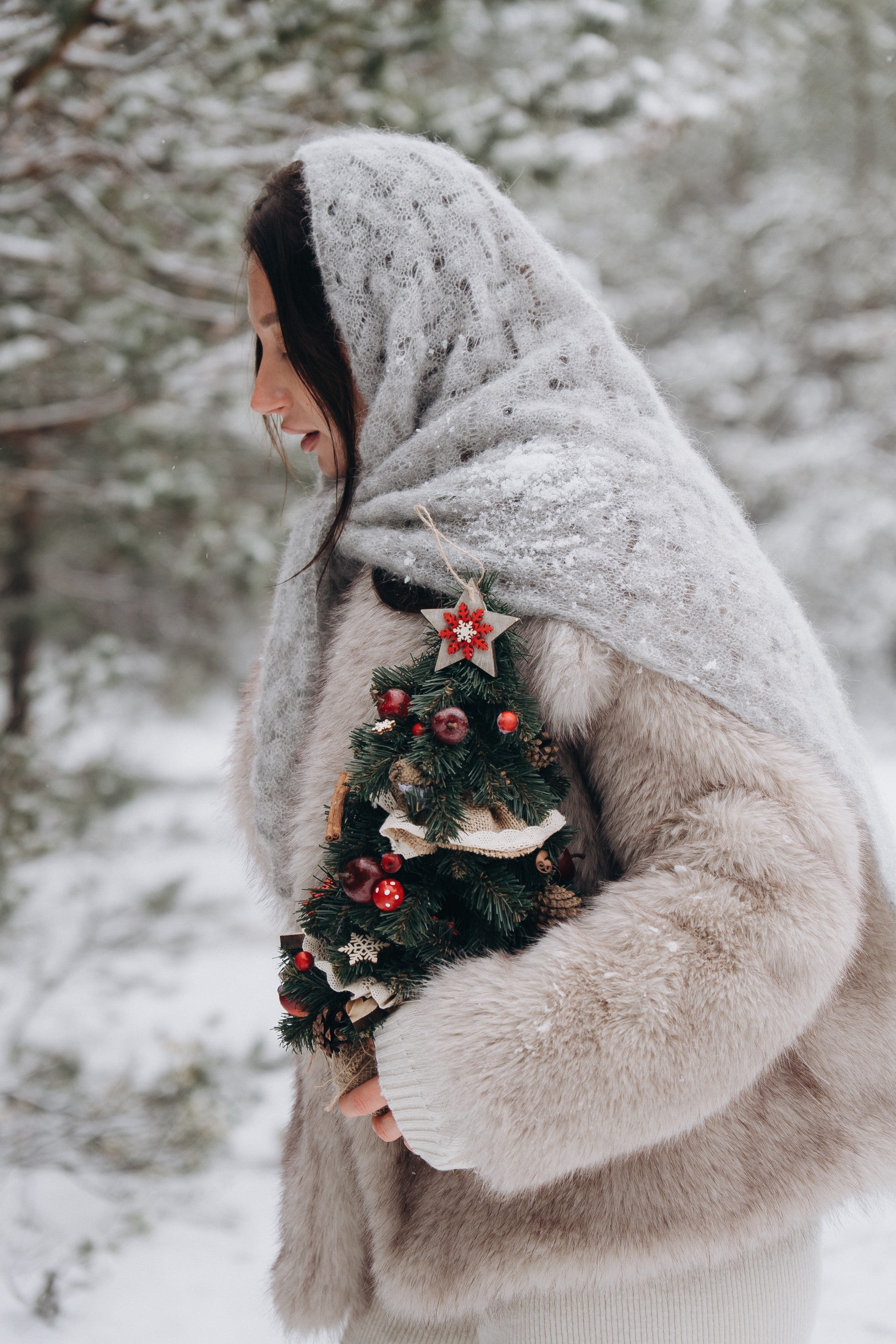 Chusta ażurowa z wełny alpaki Cloudloom Shawl szary - 7