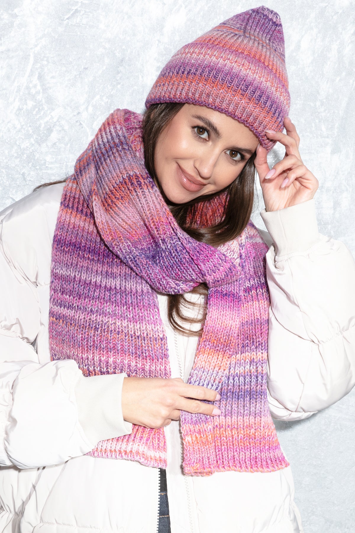 Czapka i szalik różowy - 1
