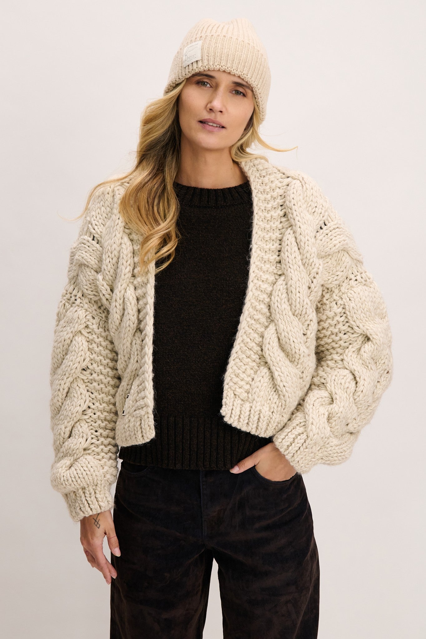 Czapka z wełny merynos WHISPER w prążek beżowy - 2