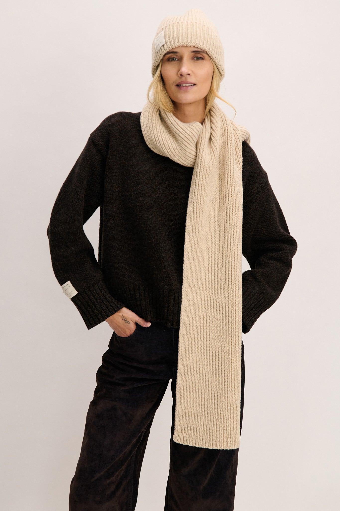 Czapka z wełny merynos WHISPER w prążek beżowy - 4