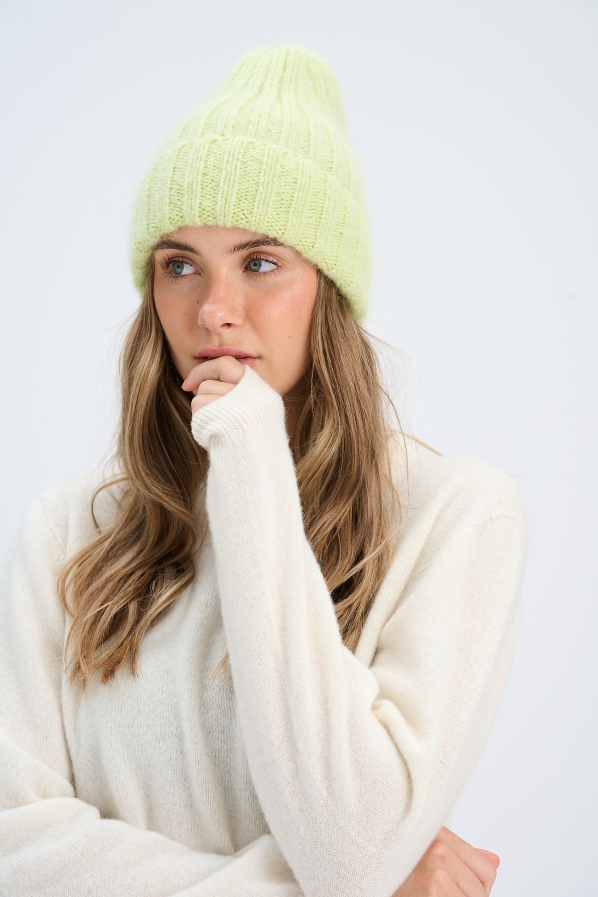 Snow Kiss red alpaca wool hat