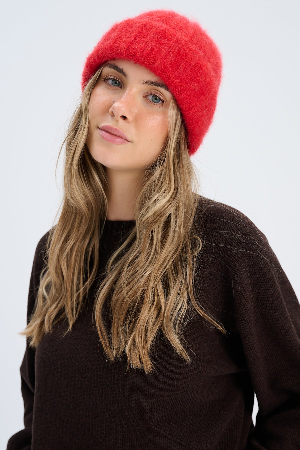 Snow Kiss red alpaca wool hat