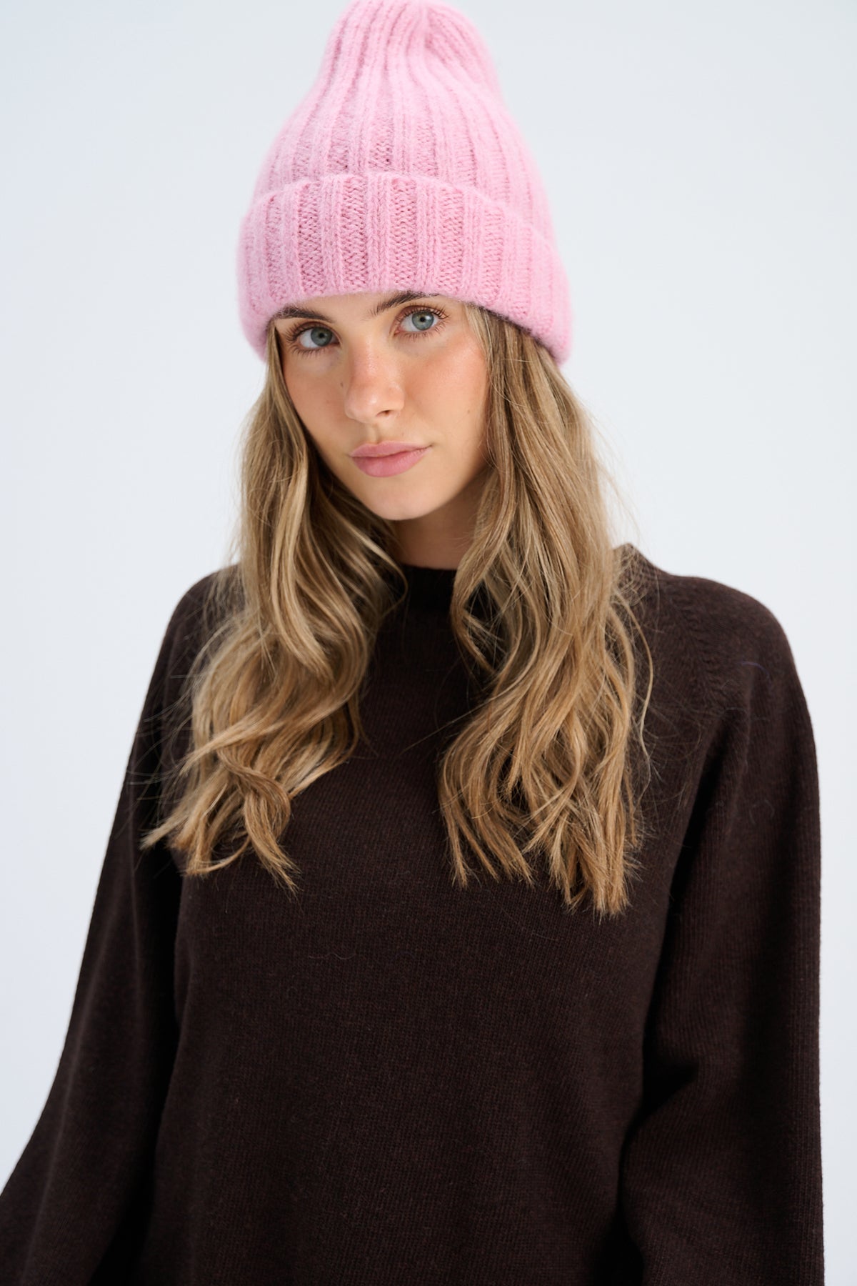 Snow Kiss Alpaca Wool Hat Pink