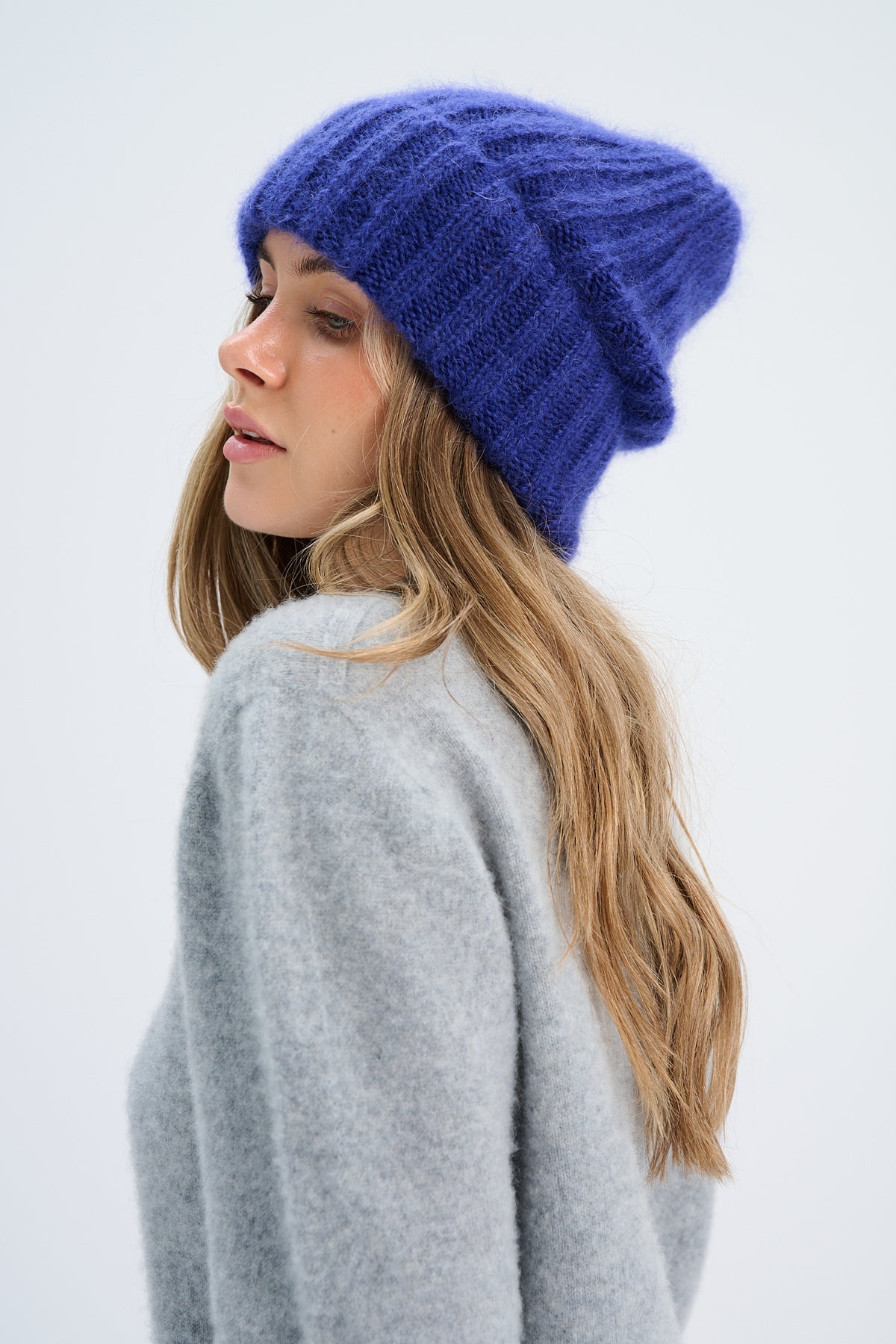 Snow Kiss red alpaca wool hat