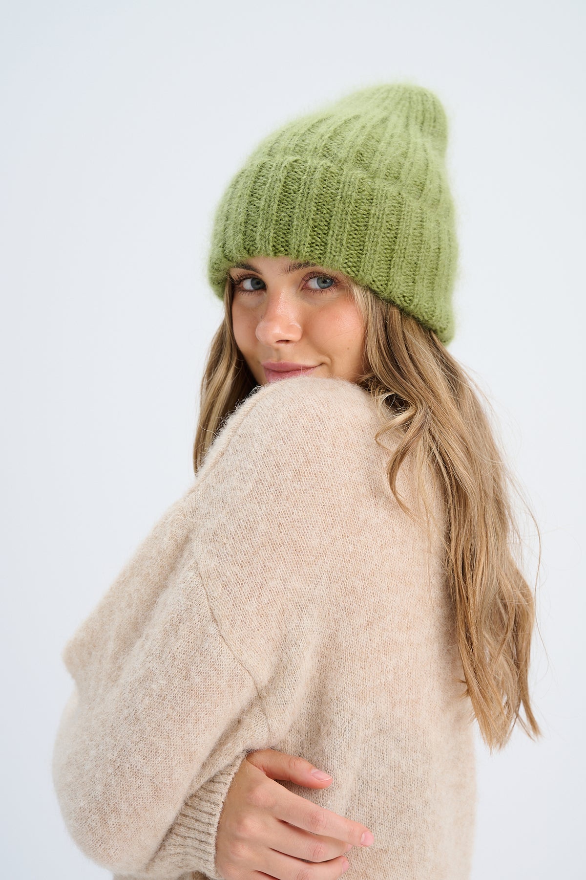 Snow Kiss red alpaca wool hat