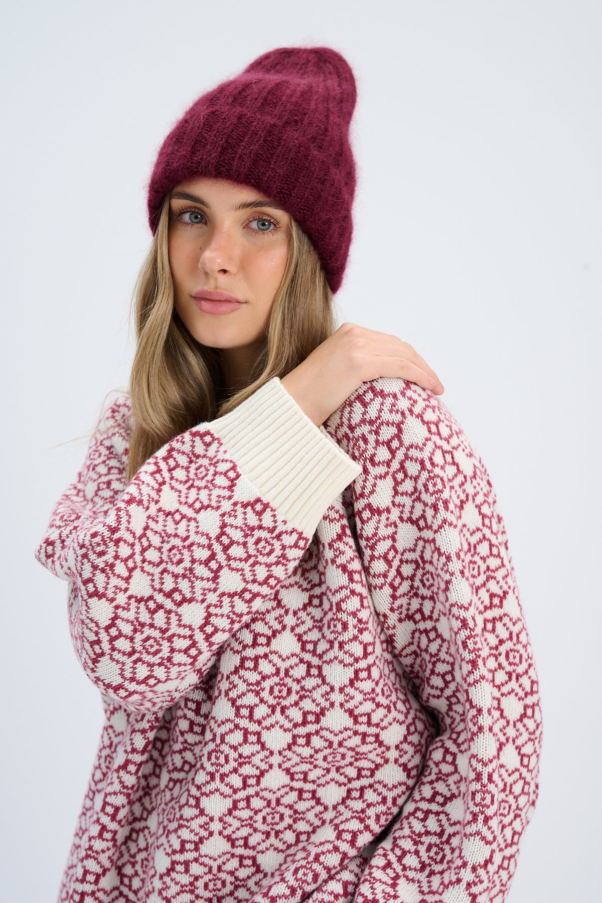 Snow Kiss red alpaca wool hat