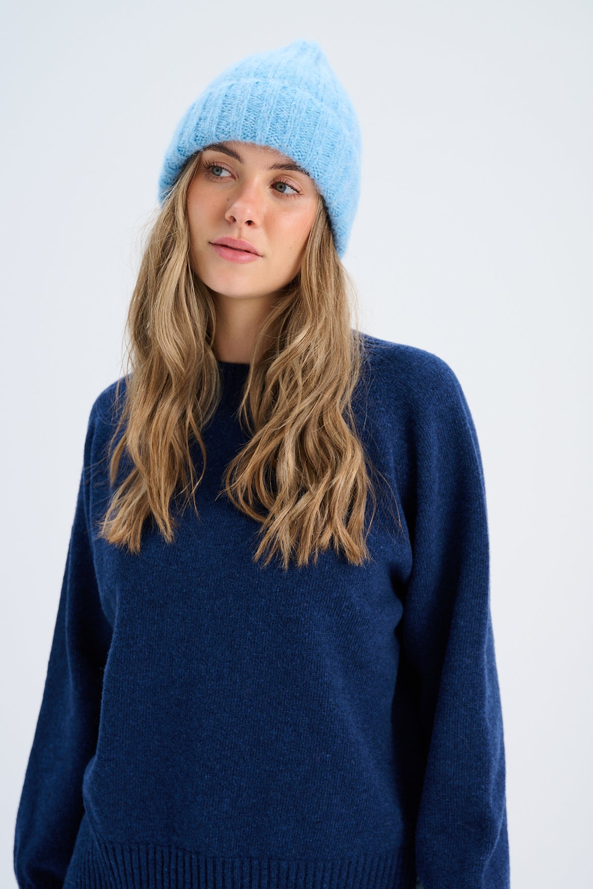 Snow Kiss Alpaca Wool Hat Blue