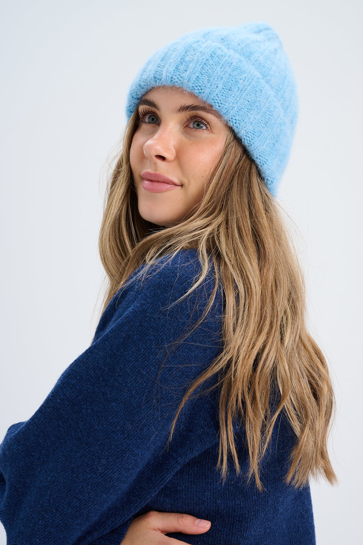 Snow Kiss Alpaca Wool Hat Blue