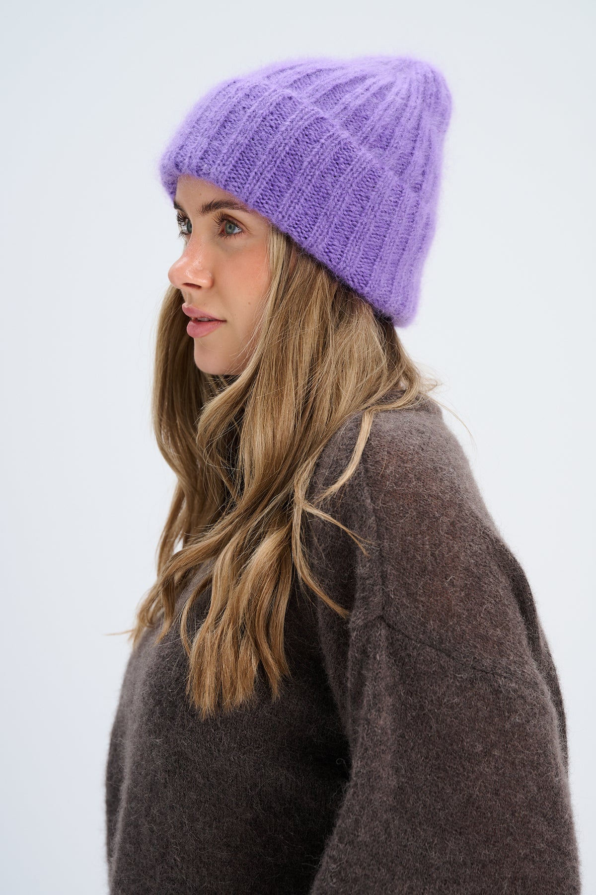 Snow Kiss red alpaca wool hat