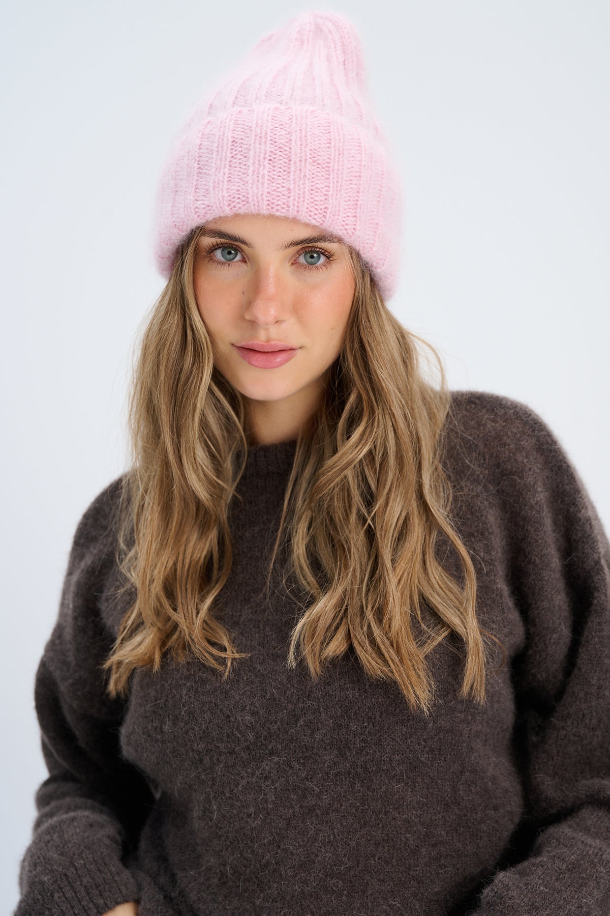 Snow Kiss red alpaca wool hat