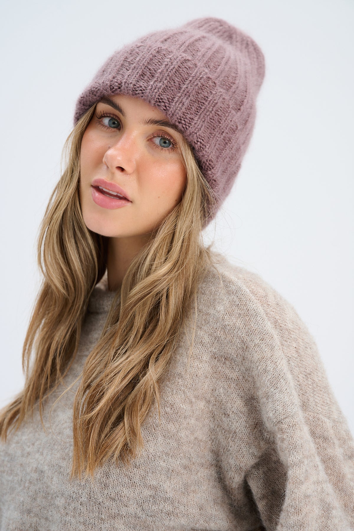 Snow Kiss red alpaca wool hat