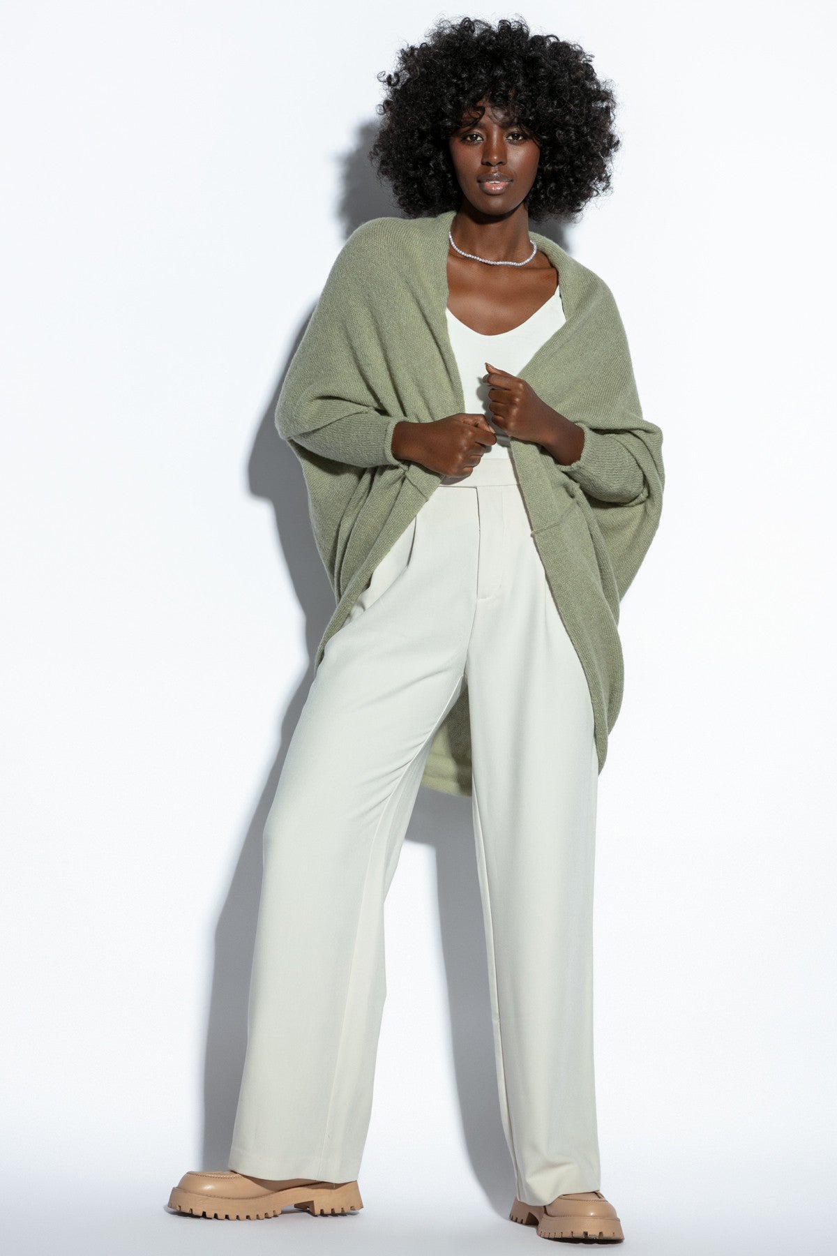 Delikatny, elegancki kardigan z jedwabiu pistacjowy - 3