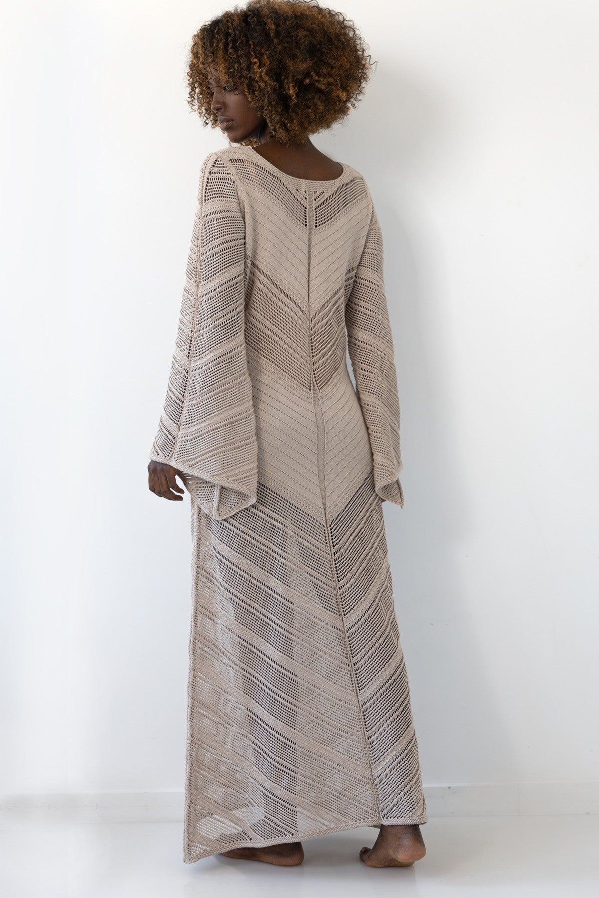 Długa ażurowa sukienka boho beżowy - 4