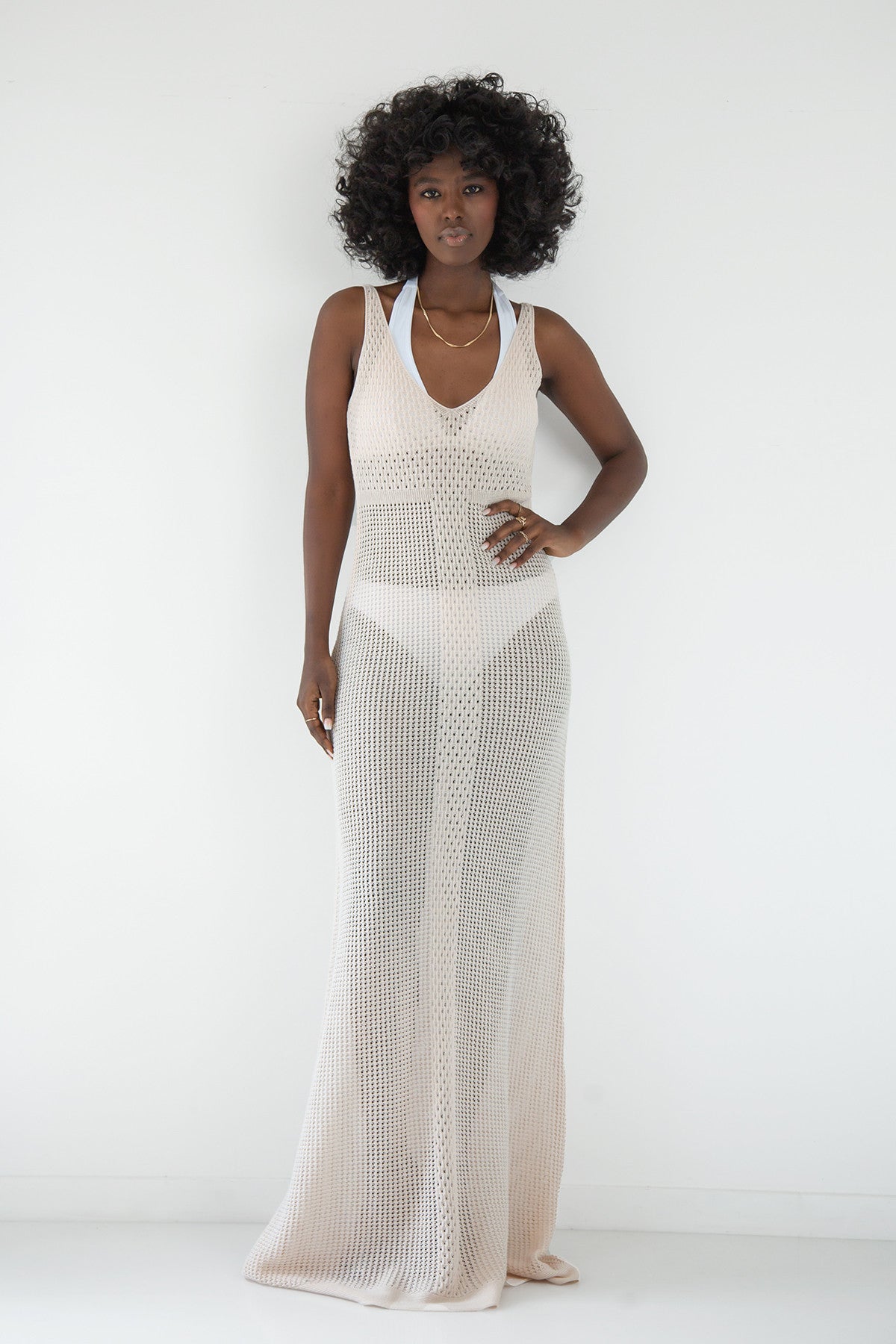 Długa ażurowa sukienka na ramiączka beżowy - 1