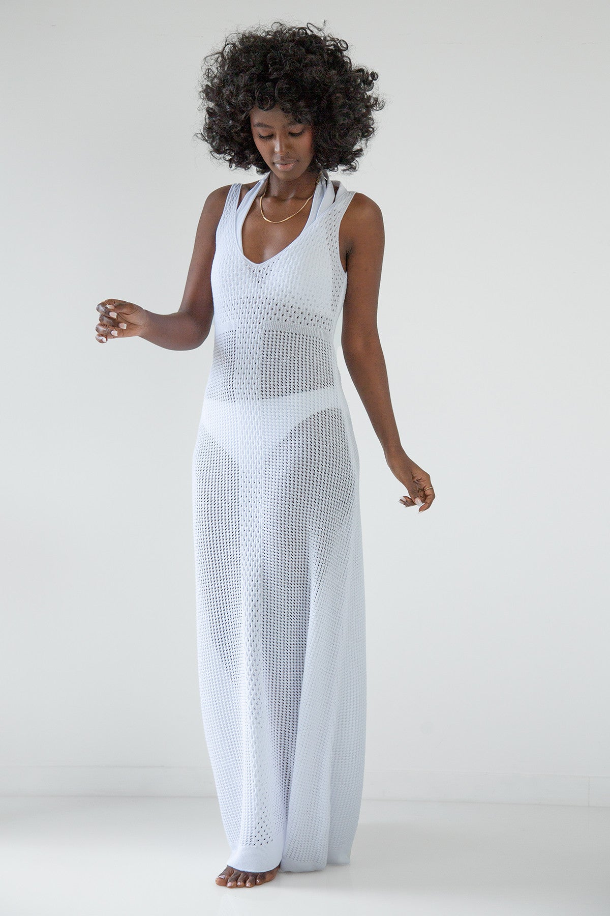 Długa ażurowa sukienka na ramiączka biały - 2